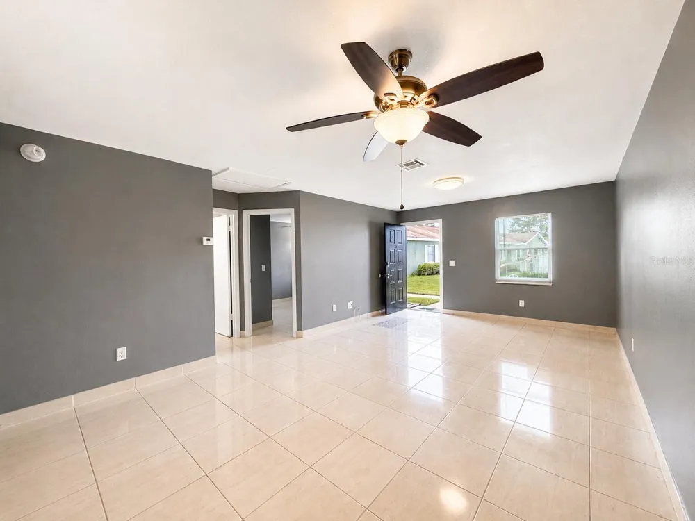 43 W LAS PALMAS WAY Kissimmee, FL 34743