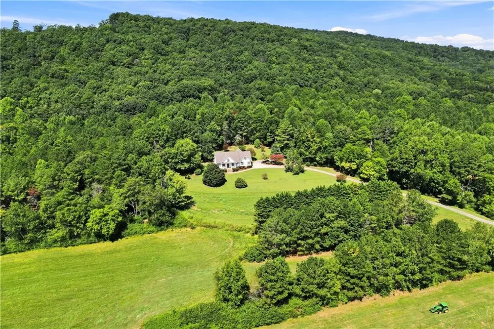 1834 Old Ringgold Road Rocky Face, GA 30740