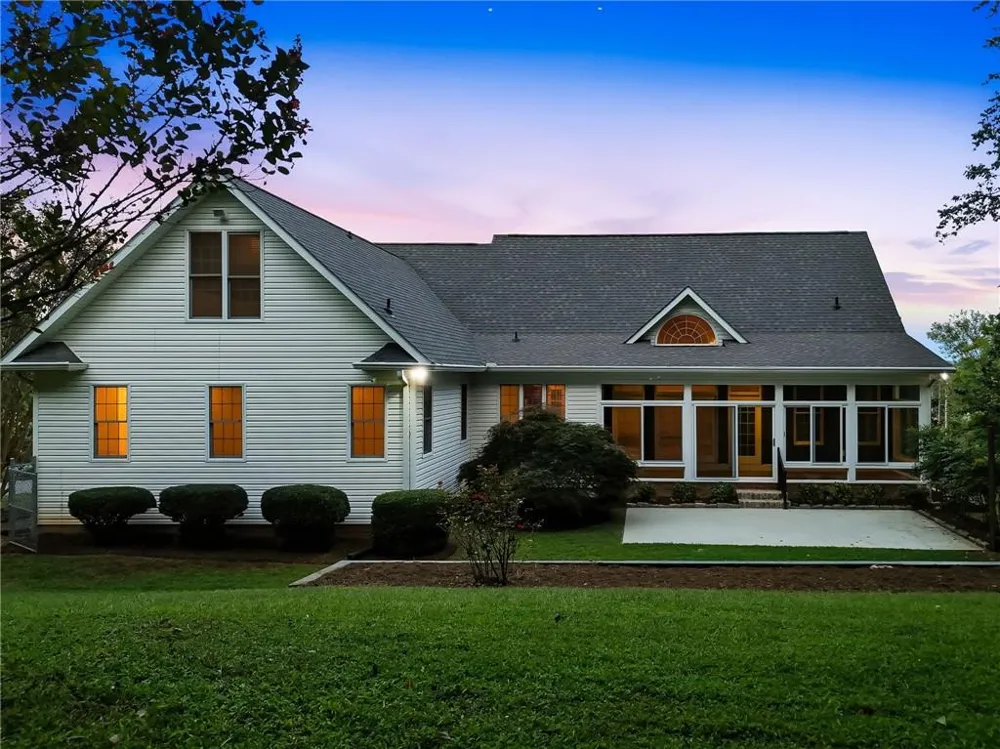 1834 Old Ringgold Road Rocky Face, GA 30740