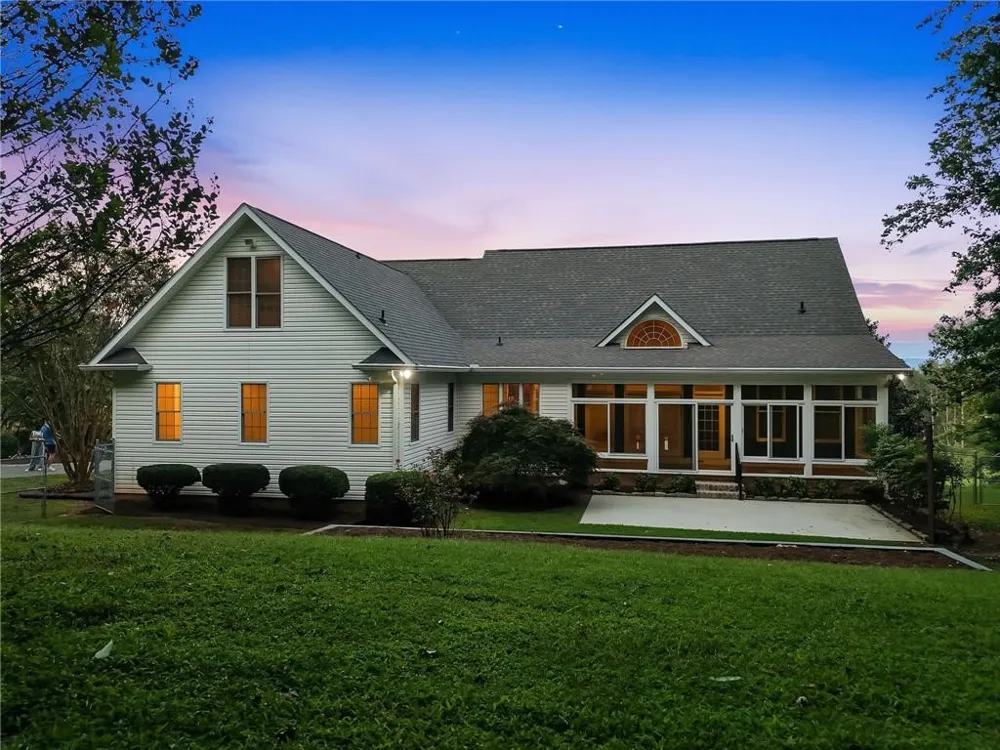1834 Old Ringgold Road Rocky Face, GA 30740