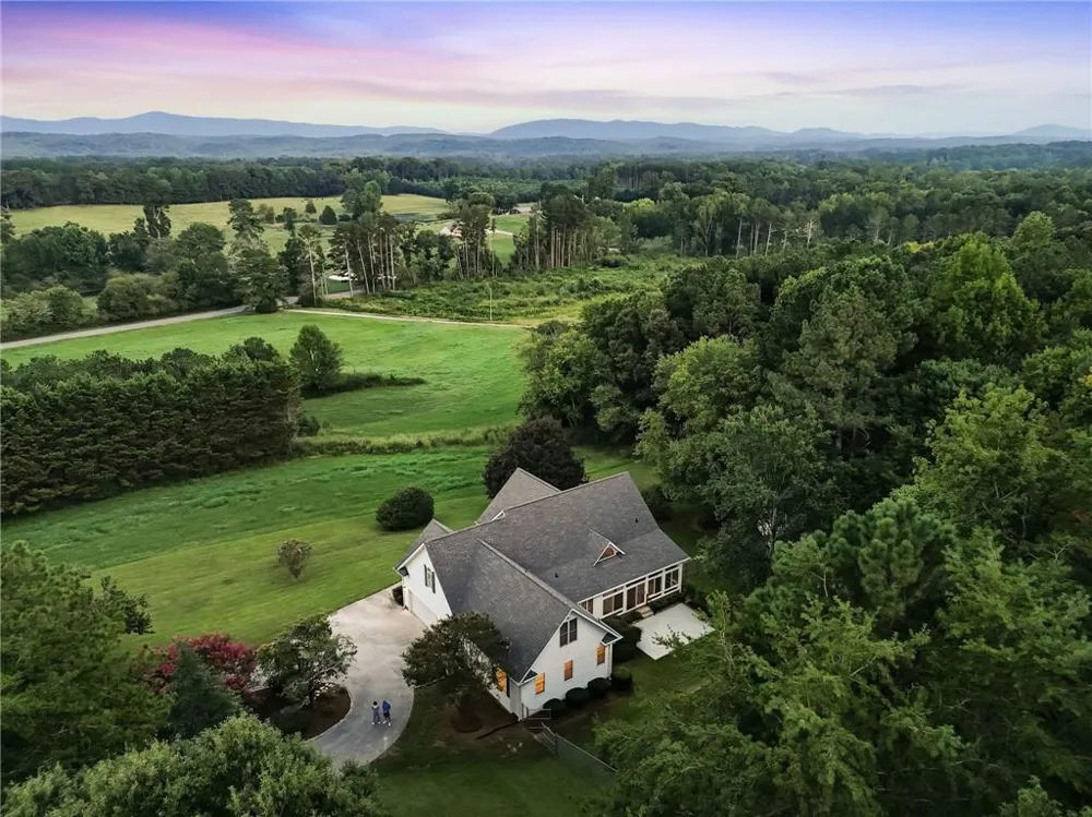 1834 Old Ringgold Road Rocky Face, GA 30740