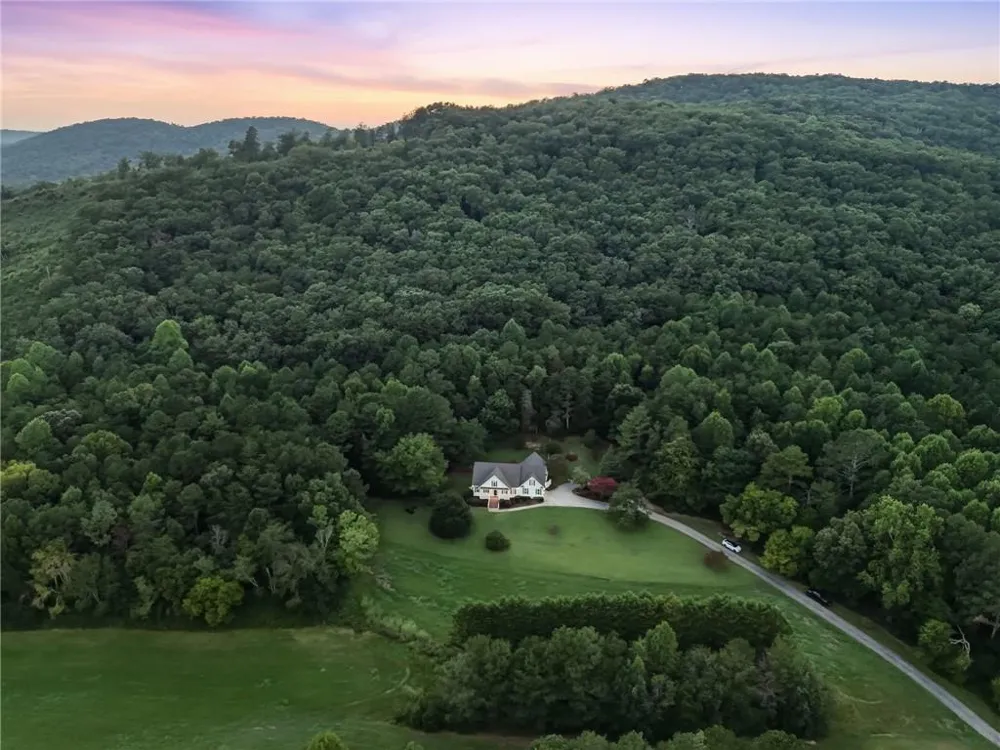1834 Old Ringgold Road Rocky Face, GA 30740