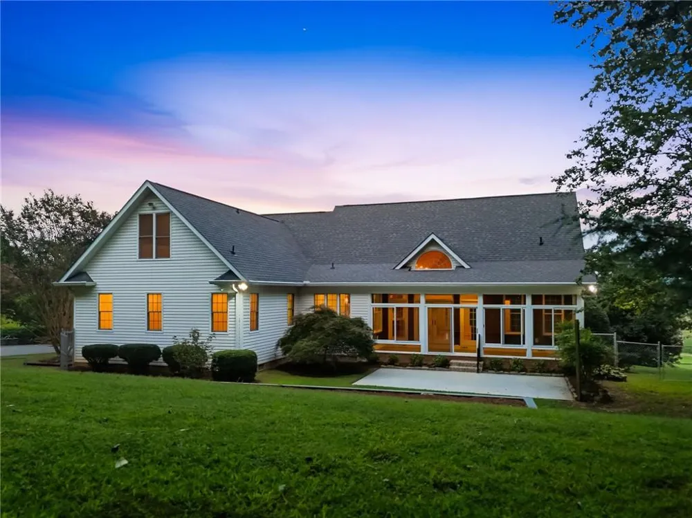 1834 Old Ringgold Road Rocky Face, GA 30740