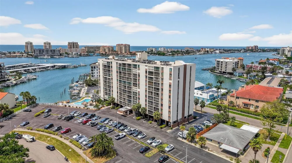 255 DOLPHIN POINT #211 Clearwater, FL 33767