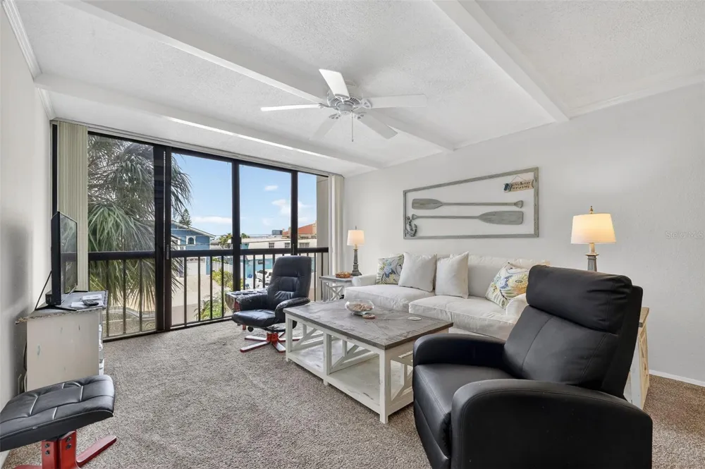 255 DOLPHIN POINT #211 Clearwater, FL 33767