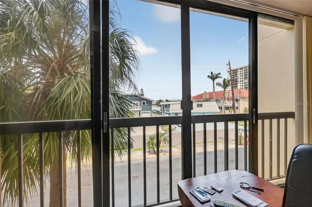 255 DOLPHIN POINT #211 Clearwater, FL 33767