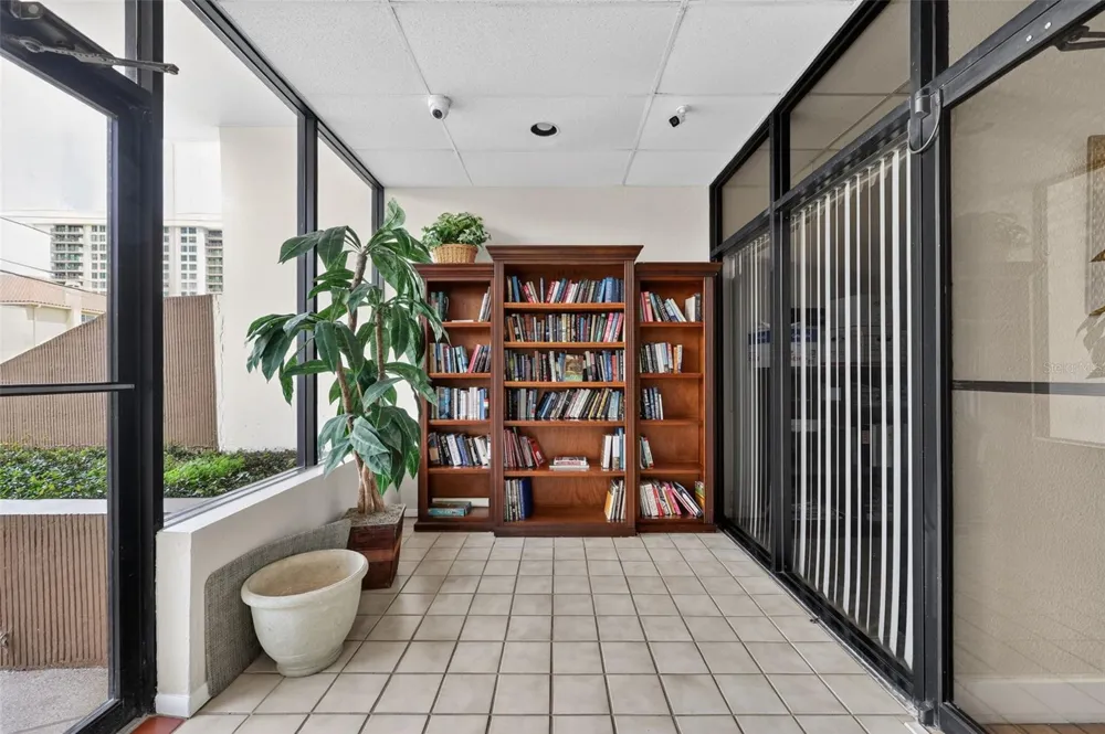 255 DOLPHIN POINT #211 Clearwater, FL 33767