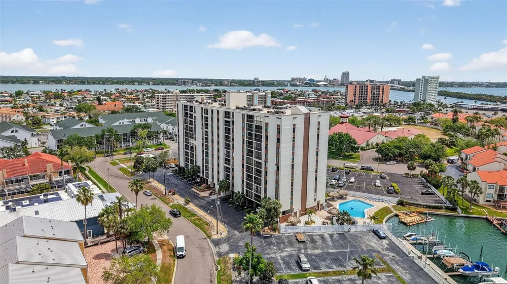 255 DOLPHIN POINT #211 Clearwater, FL 33767