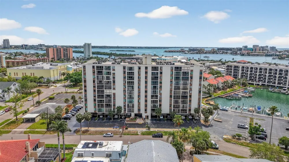255 DOLPHIN POINT #211 Clearwater, FL 33767