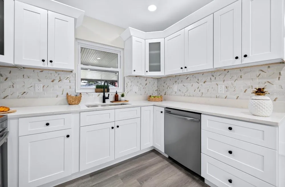 4021 W CASS STREETS Tampa, FL 33609