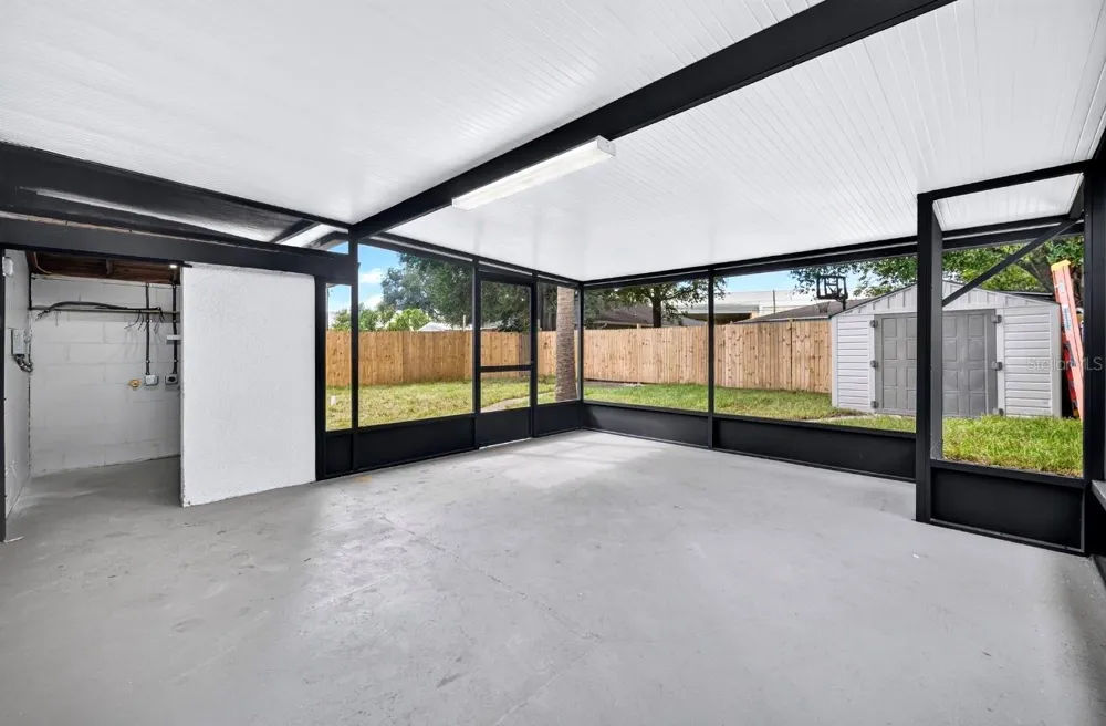 4021 W CASS STREETS Tampa, FL 33609