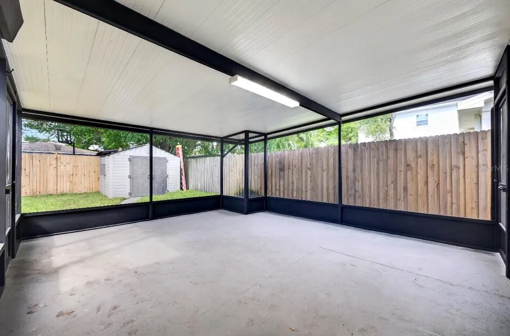 4021 W CASS STREETS Tampa, FL 33609