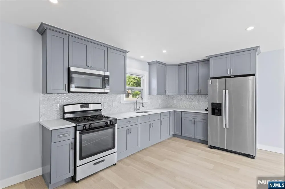 97 Cedar Hill Avenue Belleville, NJ 07109