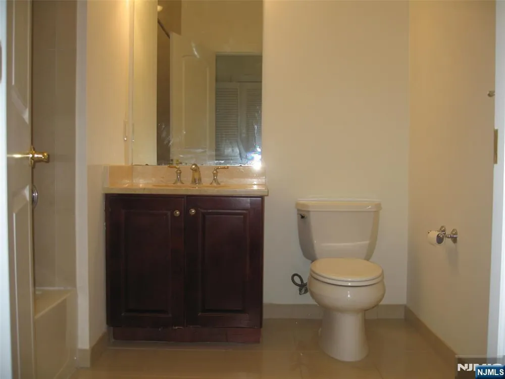 2411 Windsor Park Court Englewood, NJ 07631