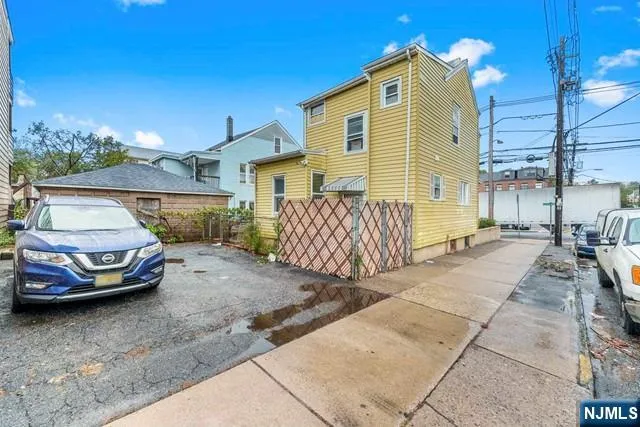 160 5th Avenue Paterson, NJ 07524