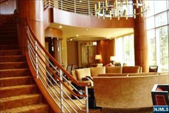 8100 River 615 North Bergen, NJ 07047