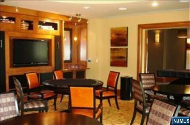 8100 River 615 North Bergen, NJ 07047