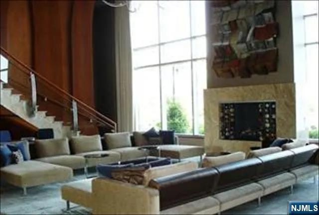 8100 River 615 North Bergen, NJ 07047