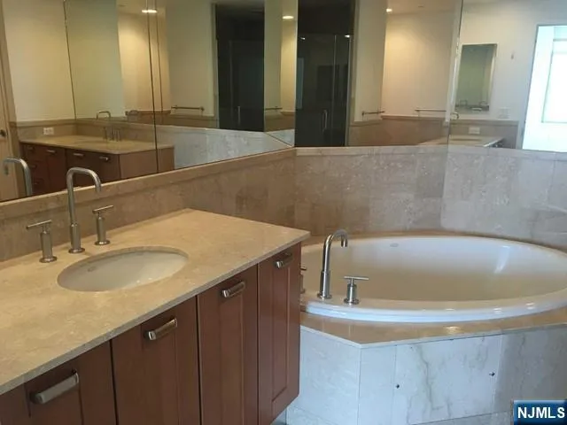 8100 River 615 North Bergen, NJ 07047