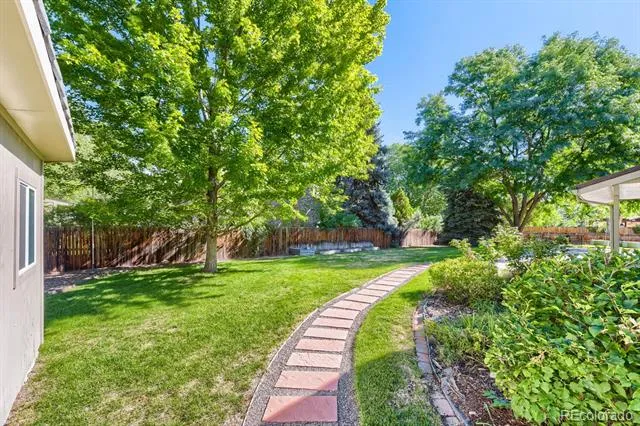7181 W Morraine Drive Littleton, CO 80128