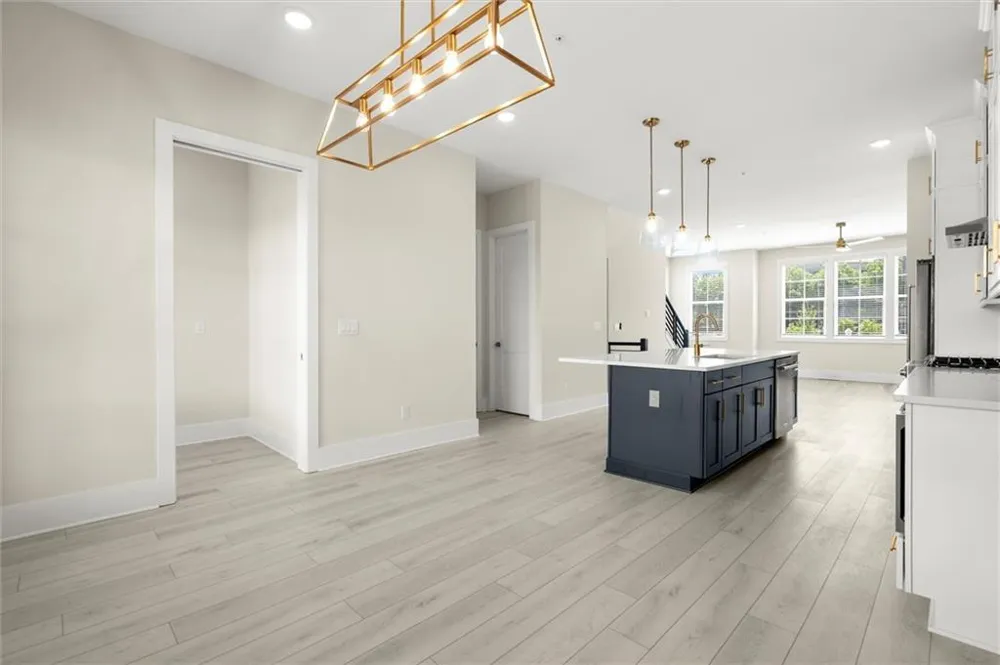 431 Mezzo Lane #84 Alpharetta, GA 30009