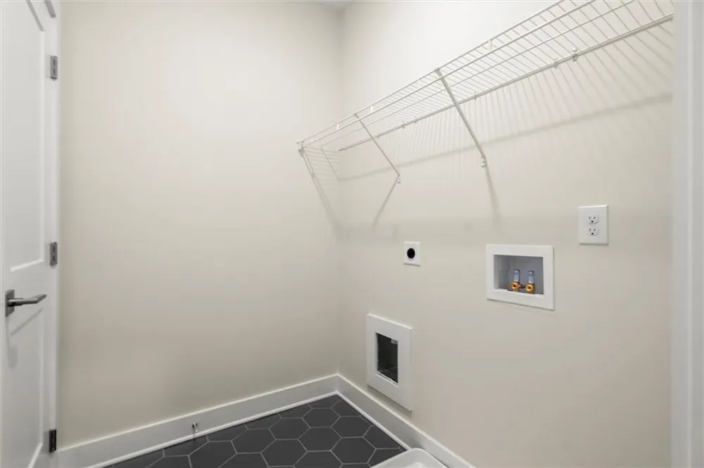 431 Mezzo Lane #84 Alpharetta, GA 30009