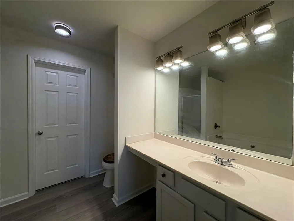 2193 Executive Drive Duluth, GA 30096
