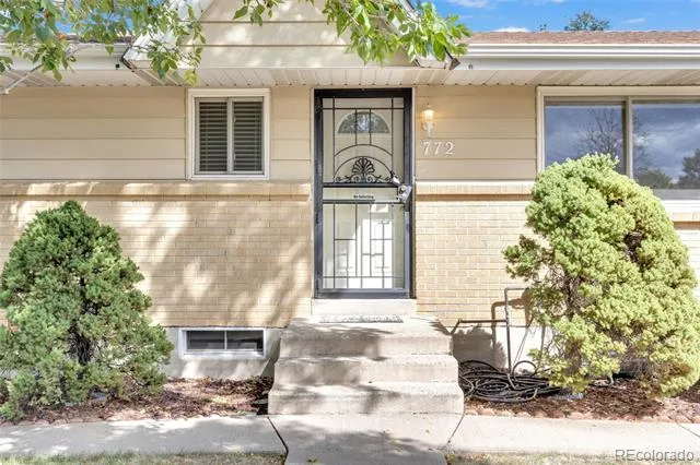 772 S Simms Street Denver, CO 80228