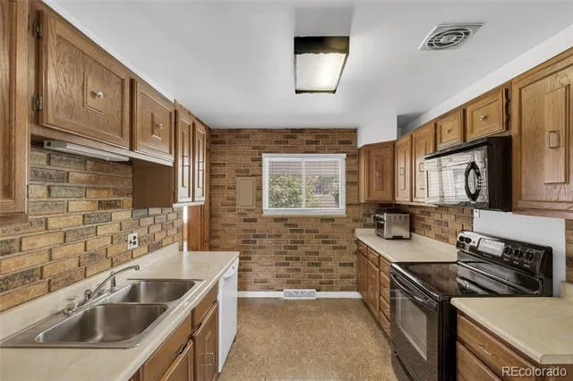 772 S Simms Street Denver, CO 80228