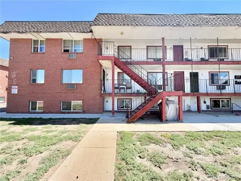 1090 S Eliot Street #101
