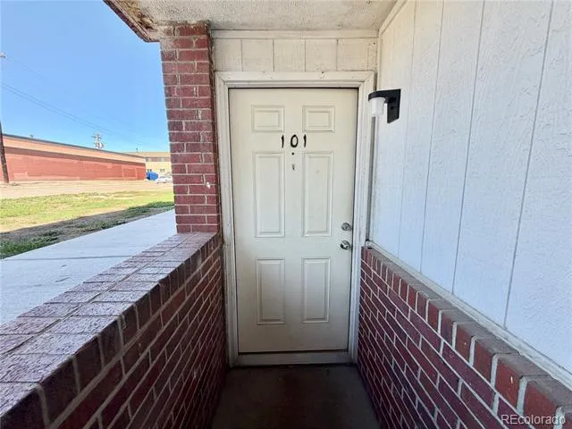 1090 S Eliot Street #101 Denver, CO 80219