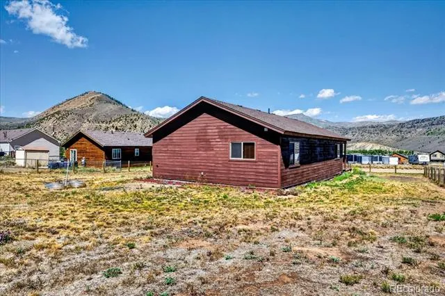 524 E Byers Avenue Hot Sulphur Springs, CO 80451