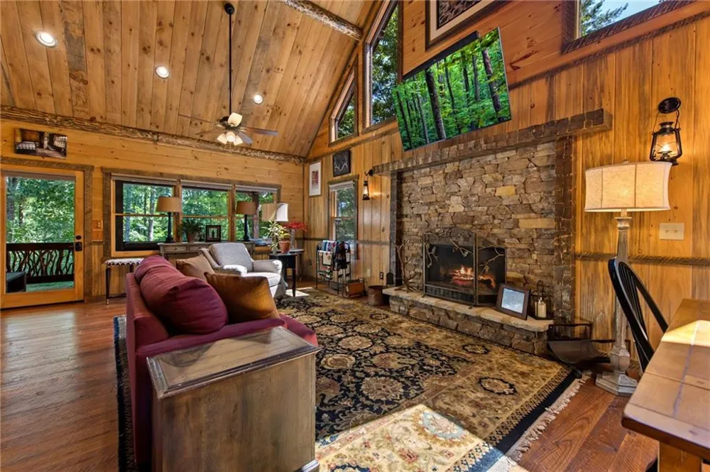 60 Oasis Drive Blue Ridge, GA 30513