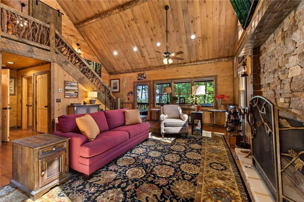 60 Oasis Drive Blue Ridge, GA 30513