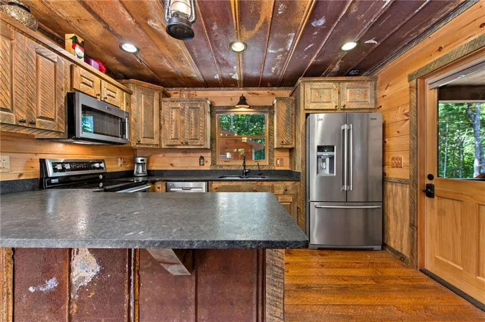 60 Oasis Drive Blue Ridge, GA 30513