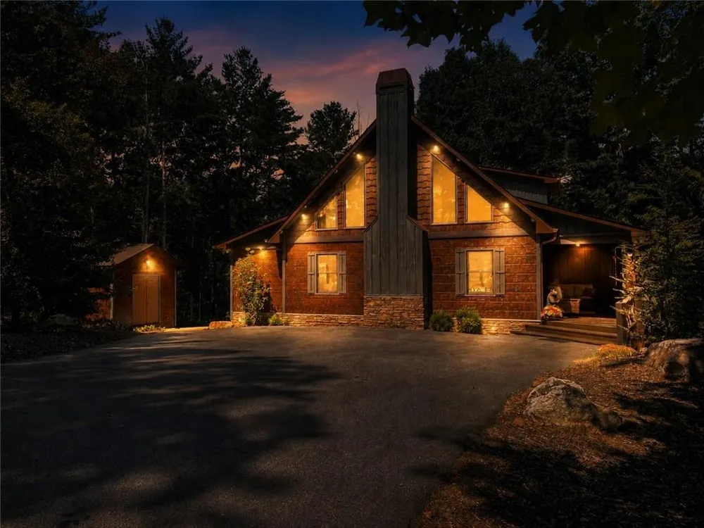 60 Oasis Drive Blue Ridge, GA 30513