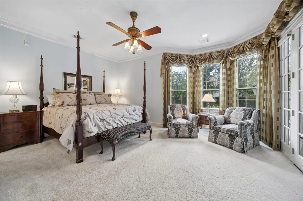 15 Golf Links Court Kingwood, TX 77339