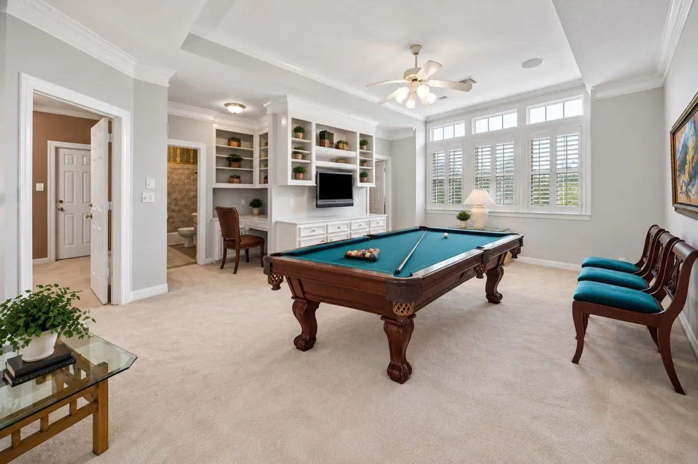 15 Golf Links Court Kingwood, TX 77339
