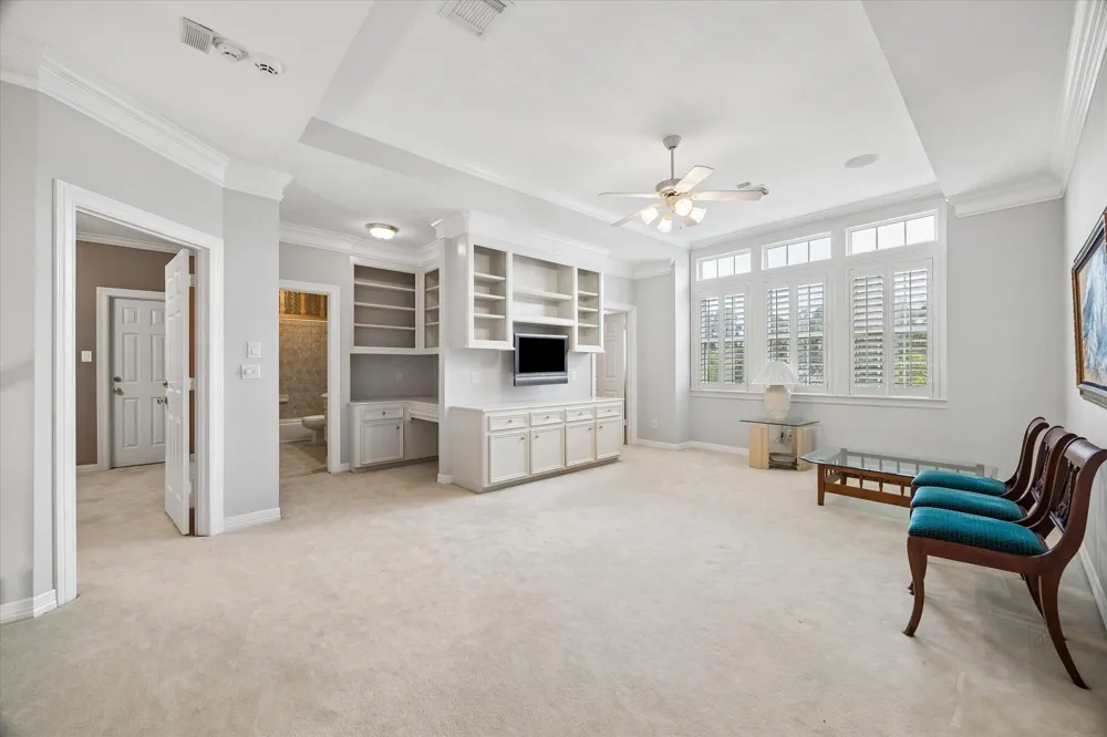 15 Golf Links Court Kingwood, TX 77339
