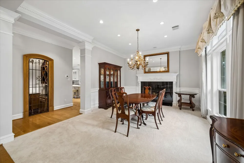 15 Golf Links Court Kingwood, TX 77339