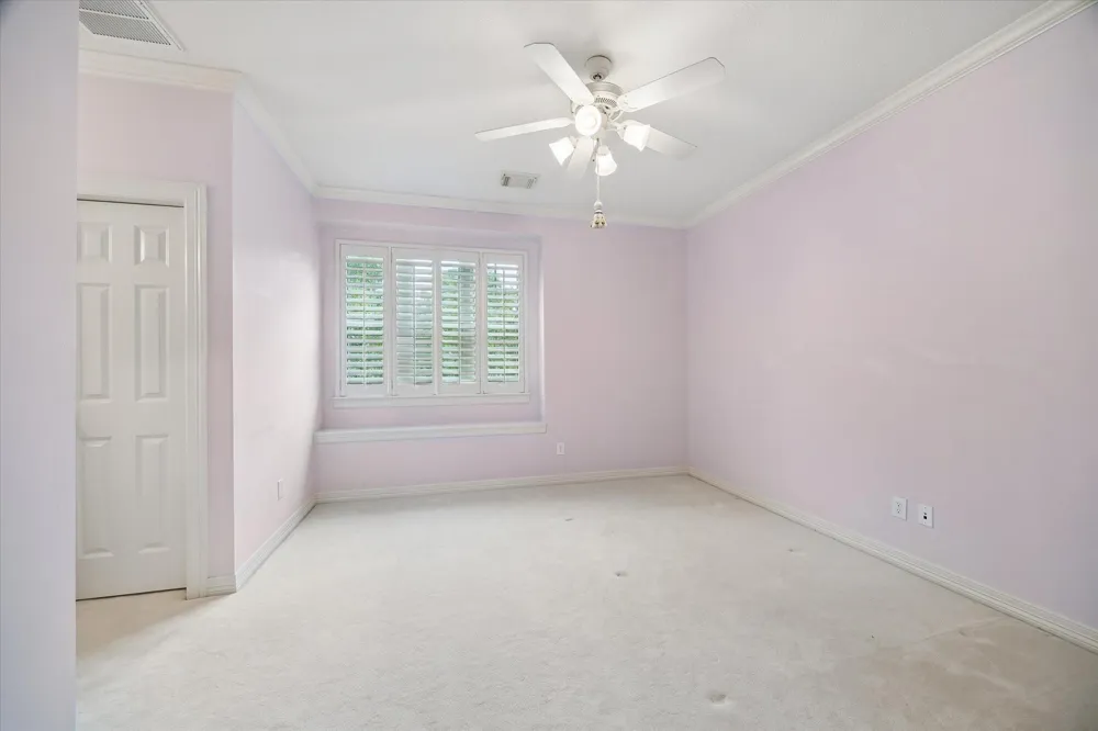 15 Golf Links Court Kingwood, TX 77339
