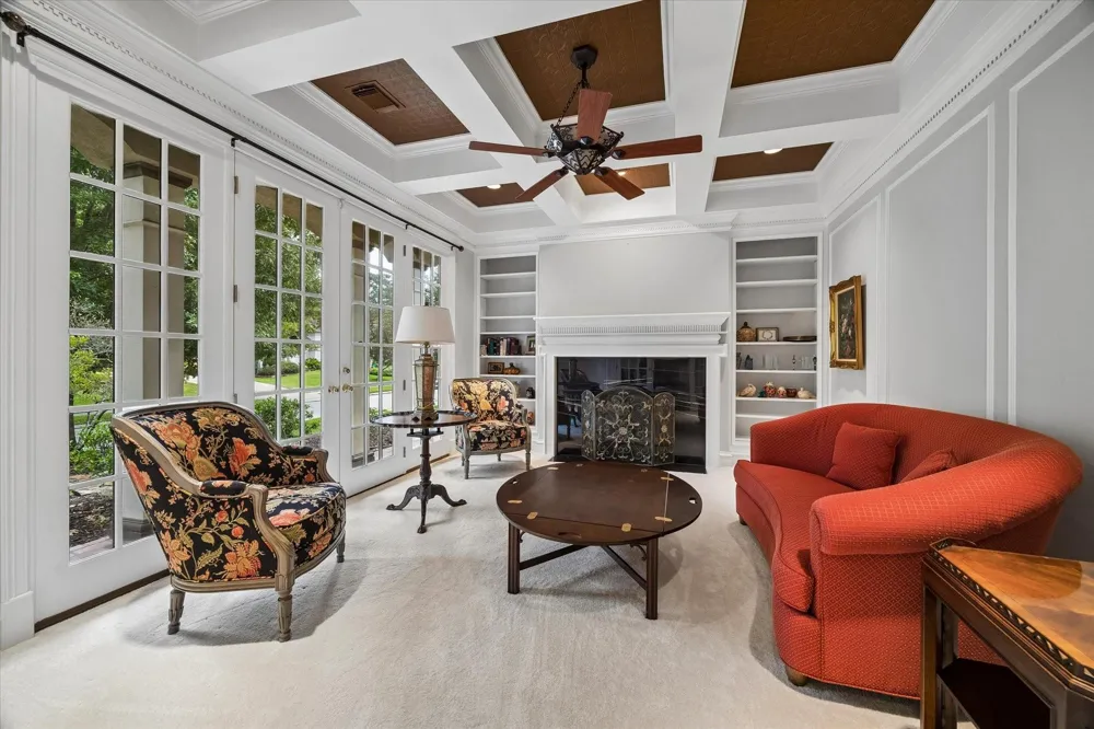 15 Golf Links Court Kingwood, TX 77339