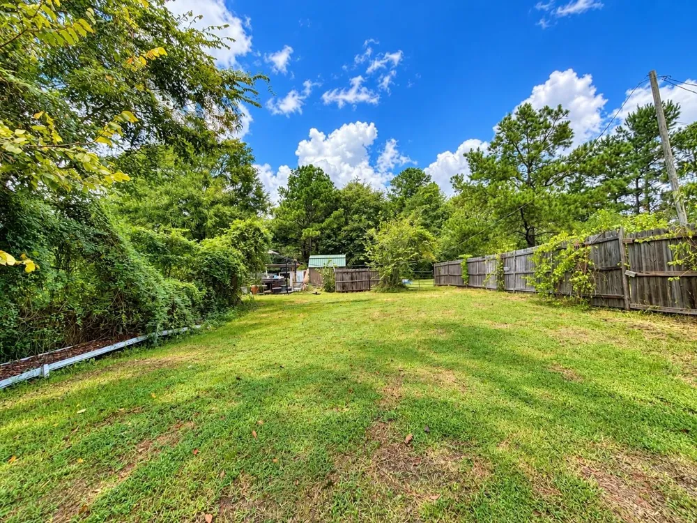 1343 County Road 2925 Colmesneil, TX 75938