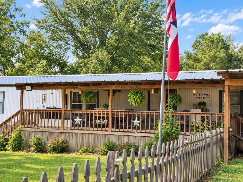 1343 County Road 2925 Colmesneil, TX 75938