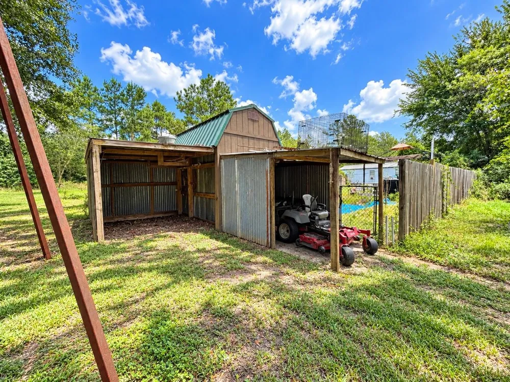 1343 County Road 2925 Colmesneil, TX 75938