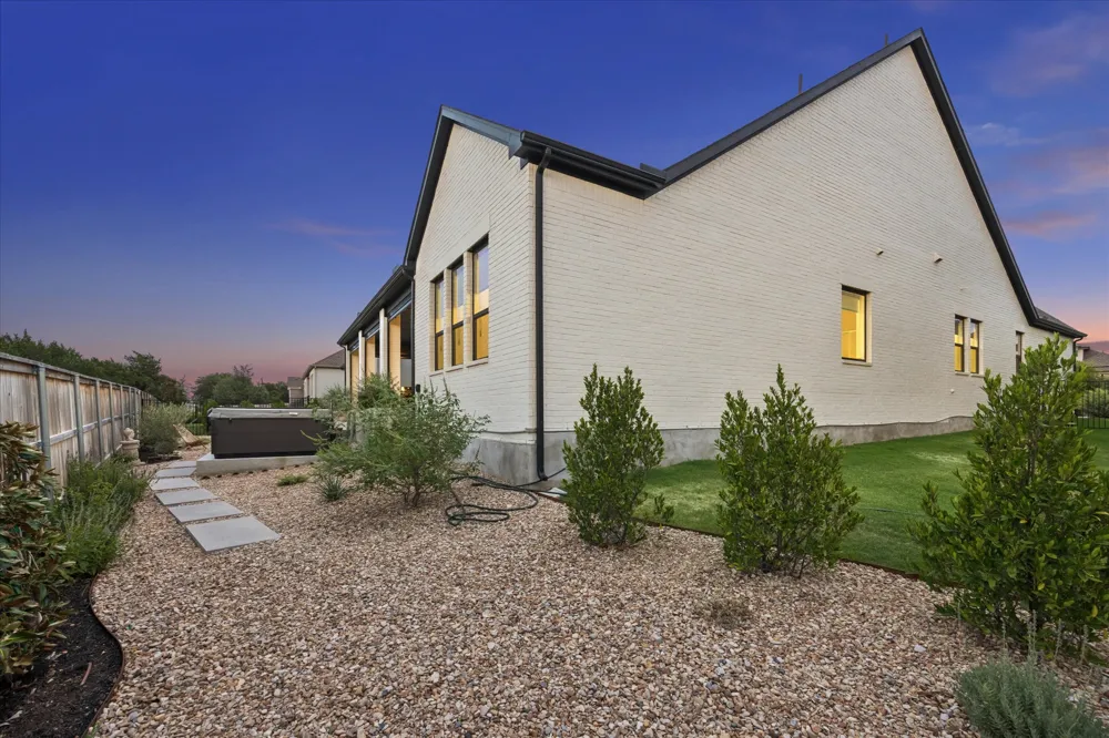 437 Trabuco Bend Liberty Hill, TX 78642