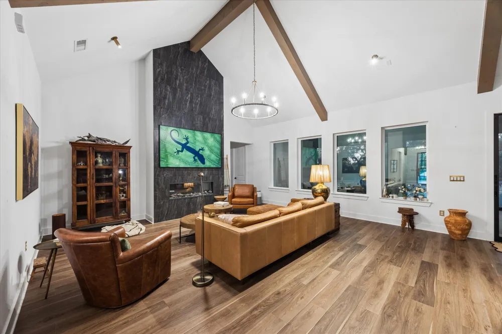 437 Trabuco Bend Liberty Hill, TX 78642