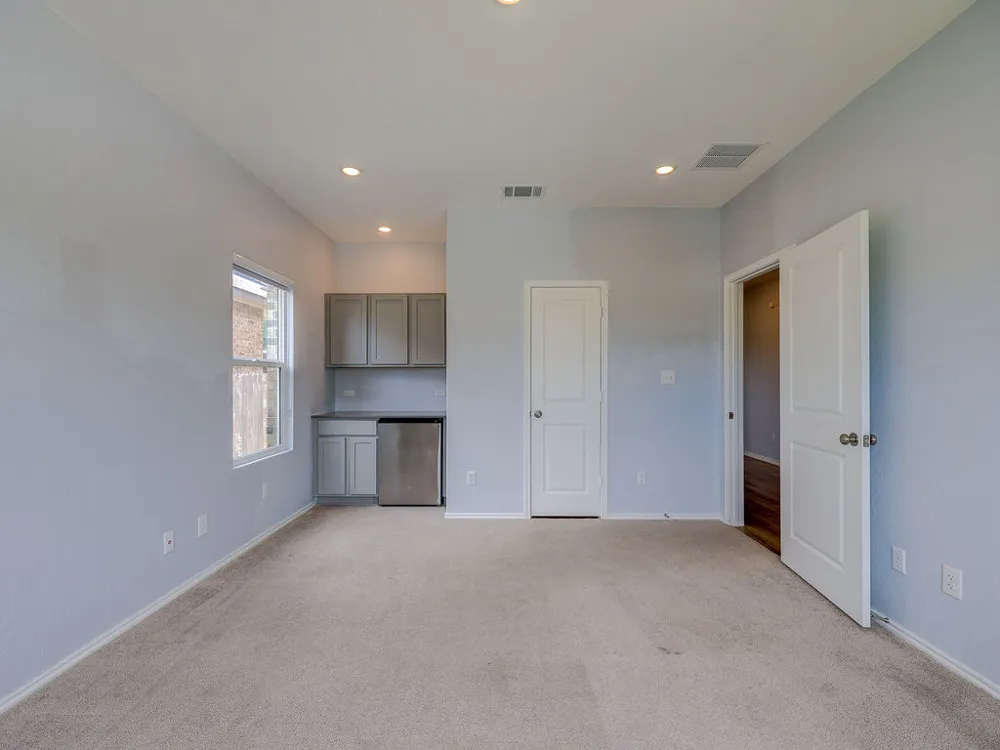 1716 FRONTENAC STREET Leander, TX 78641