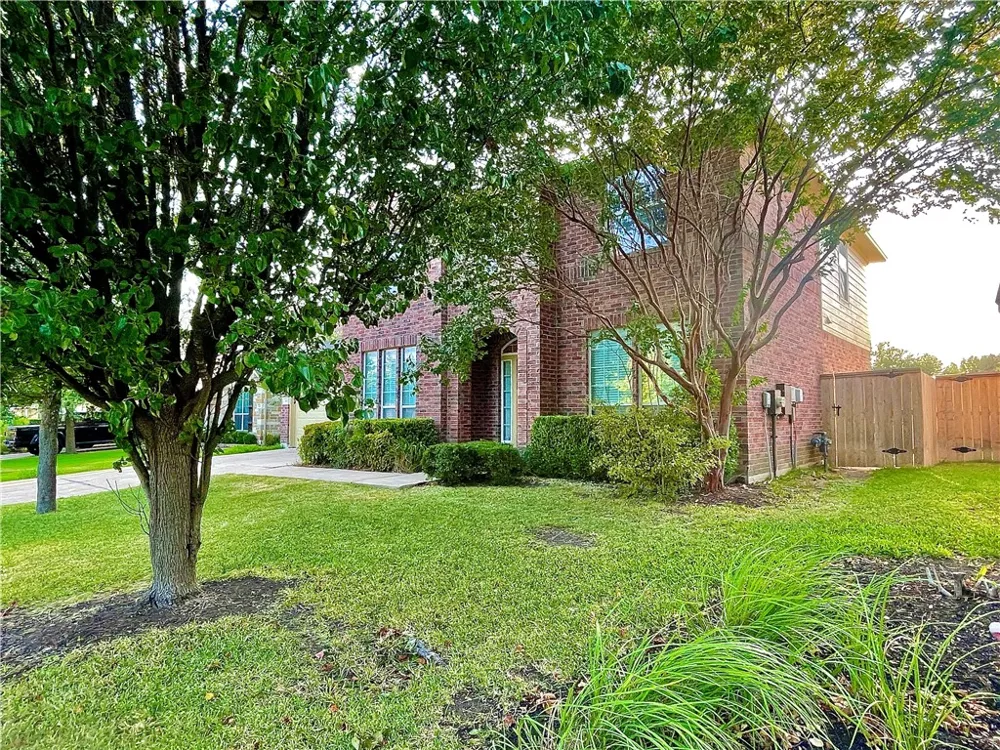 906 Mesquite Hollow Place Round Rock, TX 78665