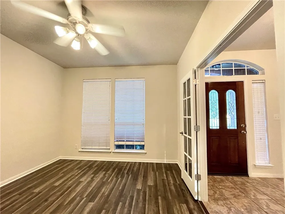 906 Mesquite Hollow Place Round Rock, TX 78665